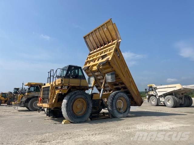 CAT 777D 鉸接式起吊車