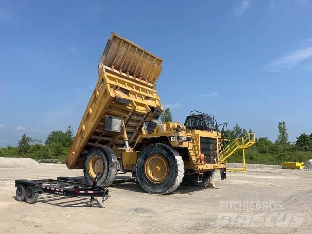 CAT 777D 鉸接式起吊車