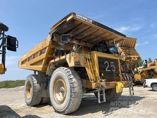 CAT 777D 鉸接式起吊車