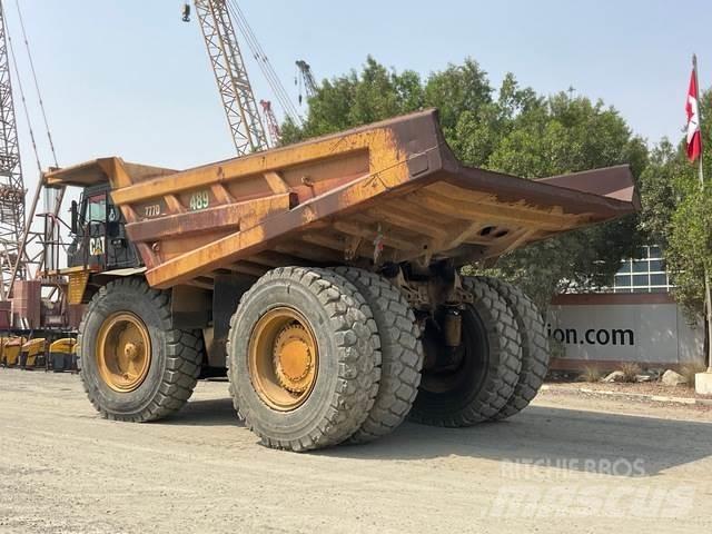 CAT 777D 鉸接式起吊車