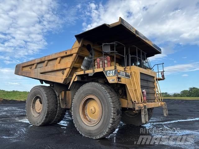 CAT 777D 鉸接式起吊車