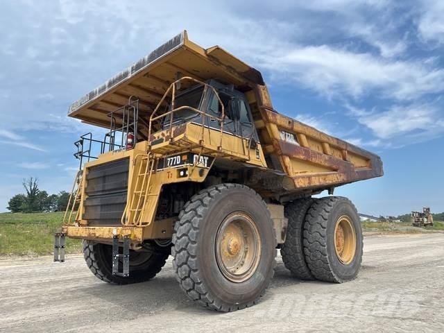 CAT 777D 鉸接式起吊車