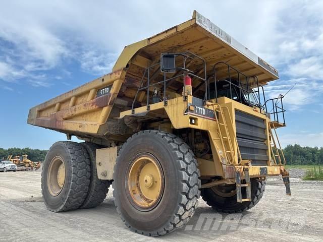 CAT 777D 鉸接式起吊車