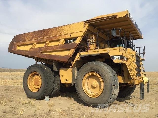 CAT 777D 鉸接式起吊車