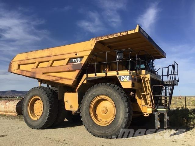 CAT 777D 鉸接式起吊車
