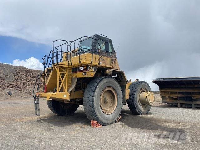 CAT 777D 鉸接式起吊車