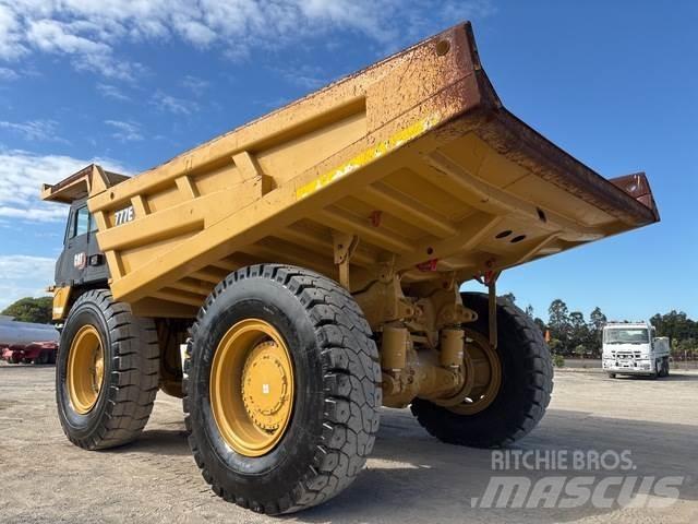 CAT 777E 鉸接式起吊車