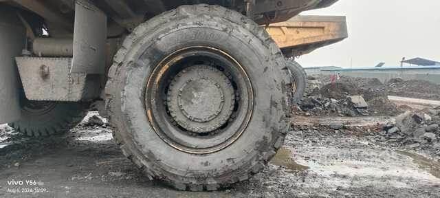 CAT 777E 鉸接式起吊車