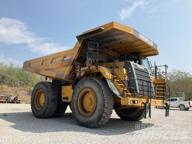 CAT 777F 鉸接式起吊車