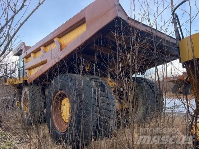 CAT 777F 鉸接式起吊車
