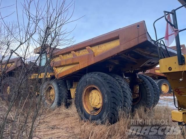 CAT 777F 鉸接式起吊車
