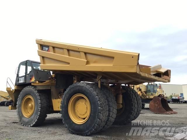 CAT 777F 鉸接式起吊車