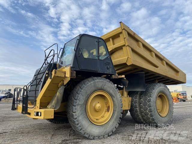 CAT 777F 鉸接式起吊車