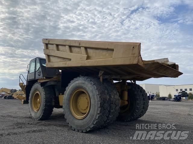 CAT 777F 鉸接式起吊車
