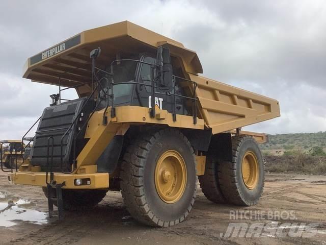 CAT 777F 鉸接式起吊車