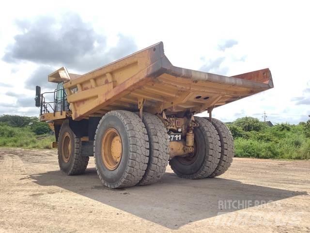 CAT 777F 鉸接式起吊車