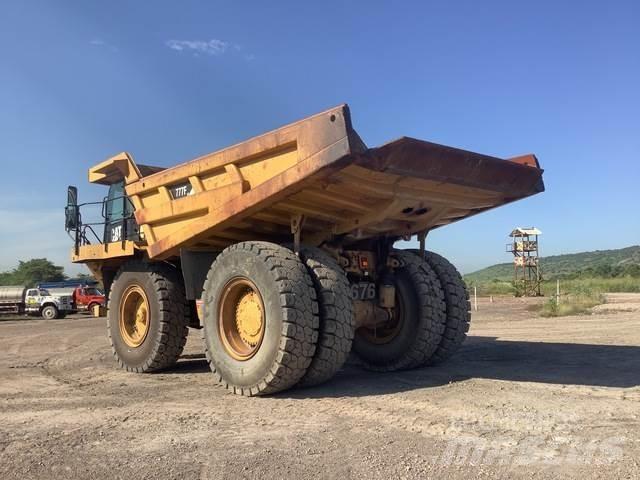 CAT 777F 鉸接式起吊車