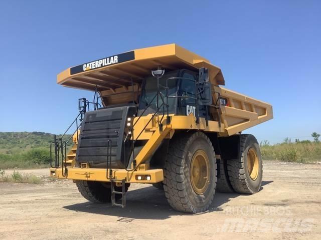 CAT 777F 鉸接式起吊車