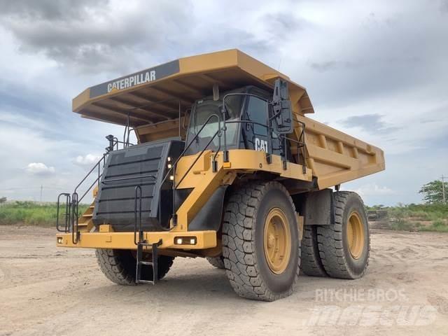 CAT 777F 鉸接式起吊車