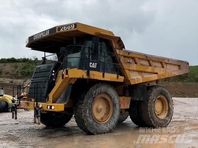 CAT 777F 鉸接式起吊車