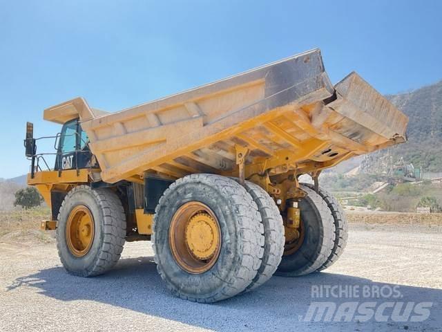 CAT 777F 鉸接式起吊車