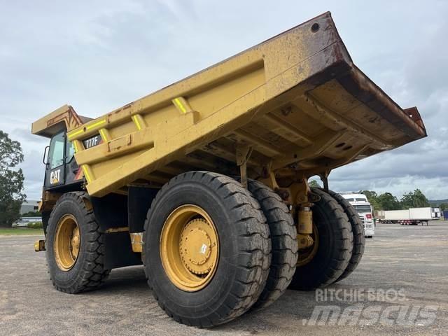 CAT 777F 鉸接式起吊車