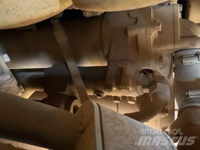 CAT 777F 鉸接式起吊車