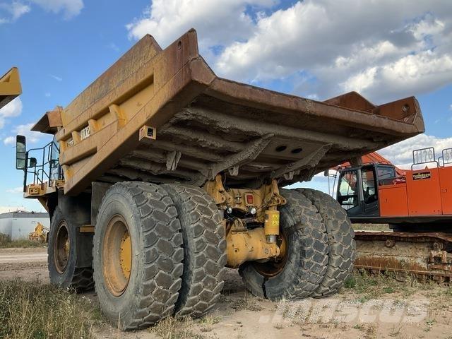 CAT 777F 鉸接式起吊車