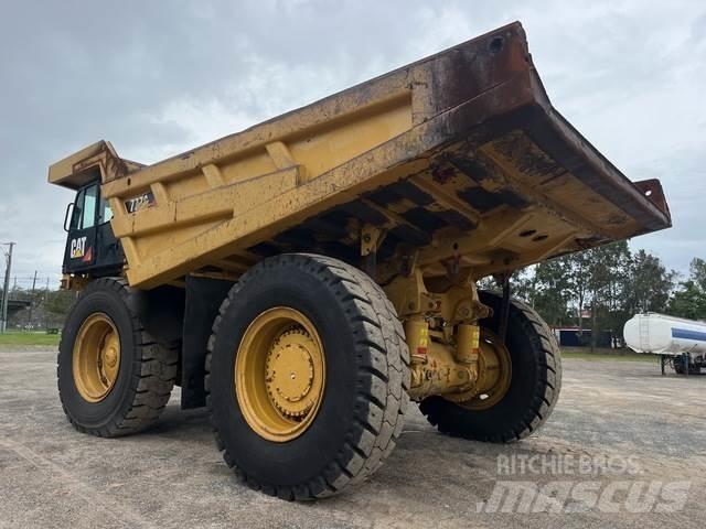 CAT 777G 鉸接式起吊車