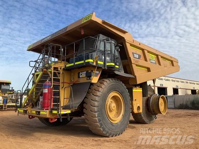 CAT 785D 鉸接式起吊車