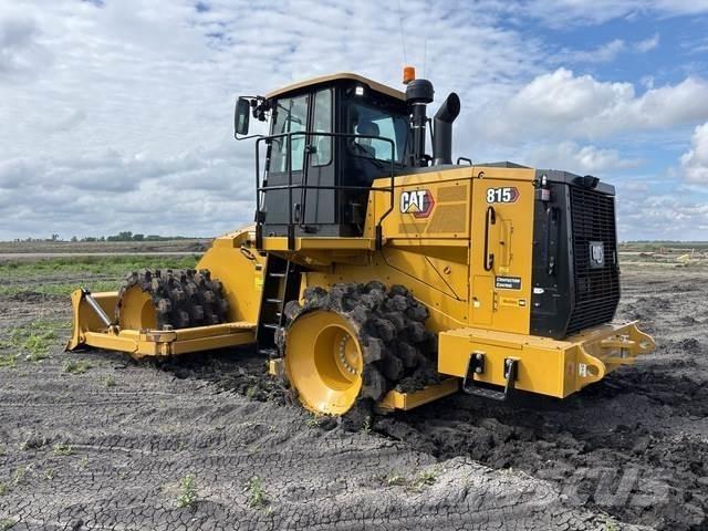 CAT 815 土壤壓實機
