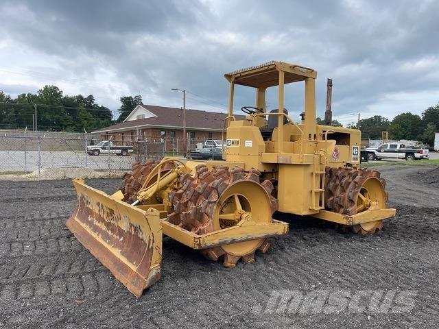 CAT 815 土壤壓實機