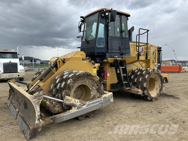 CAT 815 土壤壓實機