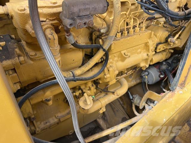 CAT 825C 土壤壓實機