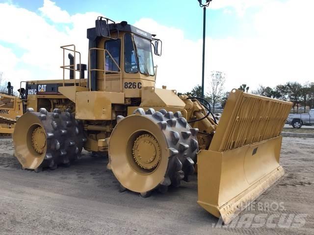 CAT 826C 土壤壓實機