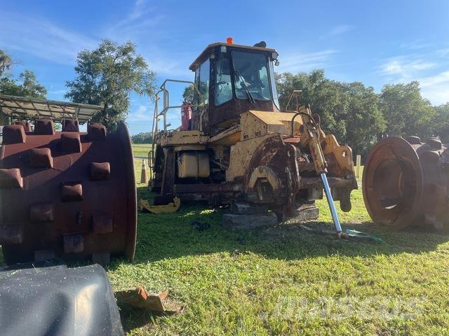 CAT 826G 土壤壓實機