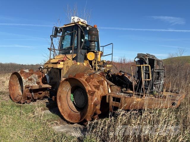 CAT 826G 土壤壓實機