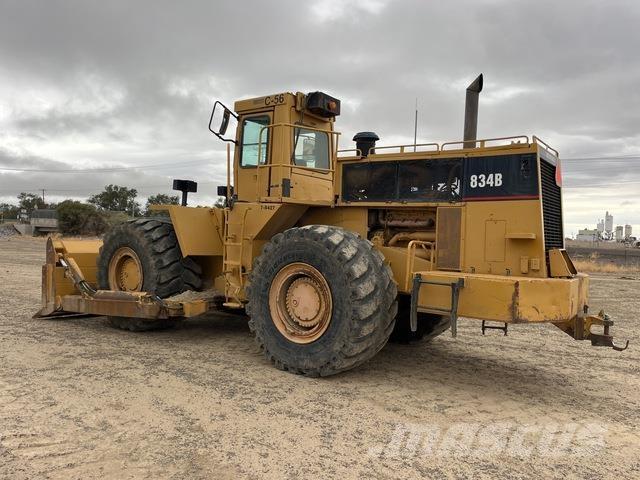 CAT 834B 輪式推土機