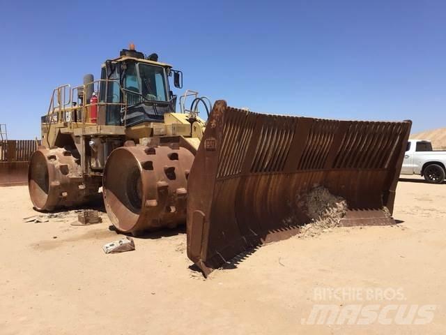 CAT 836G 土壤壓實機