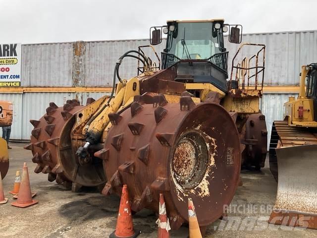 CAT 836G 土壤壓實機