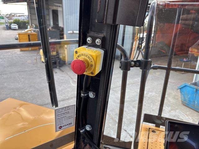 CAT 844 輪式推土機