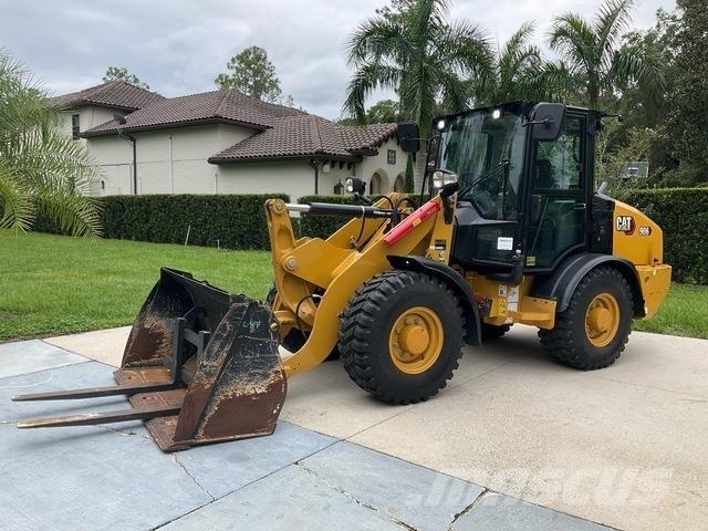 CAT 906 輪胎式裝載機