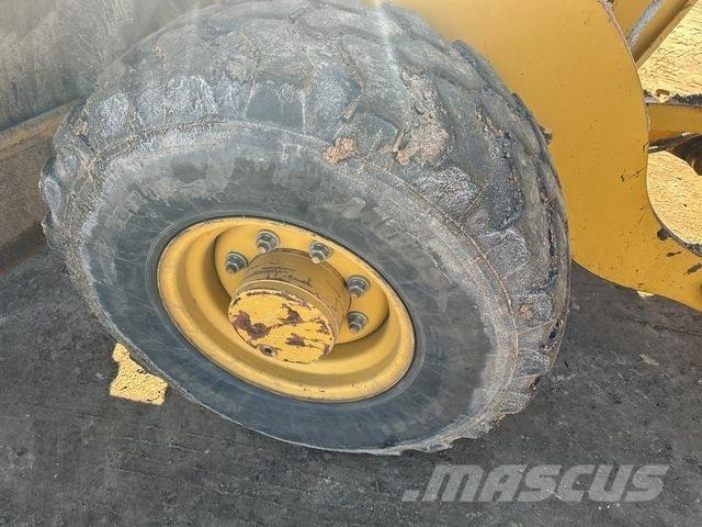 CAT 906H 輪胎式裝載機