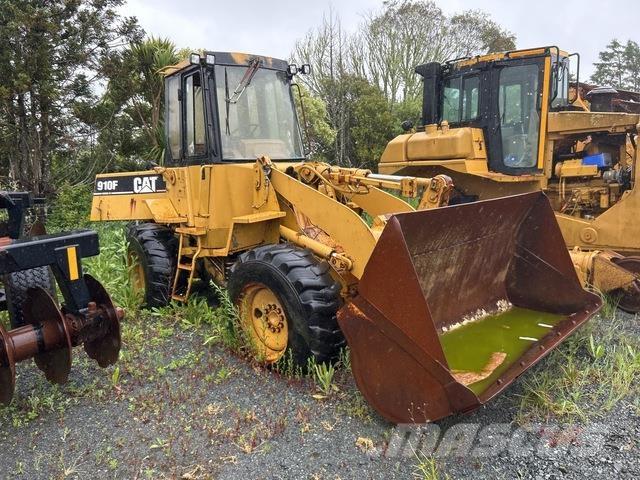 CAT 910F 輪胎式裝載機
