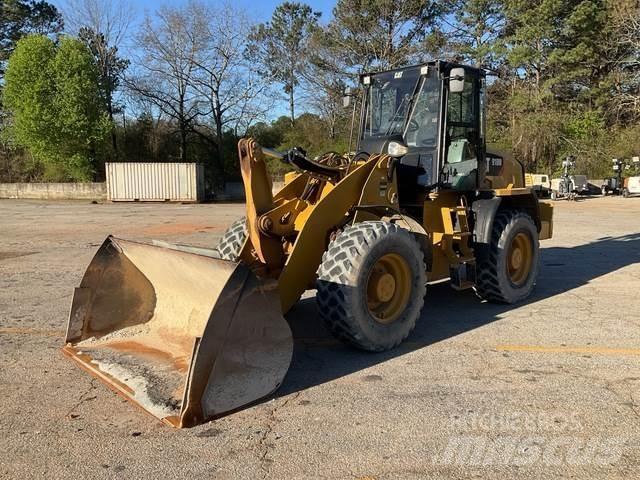 CAT 918M 輪胎式裝載機