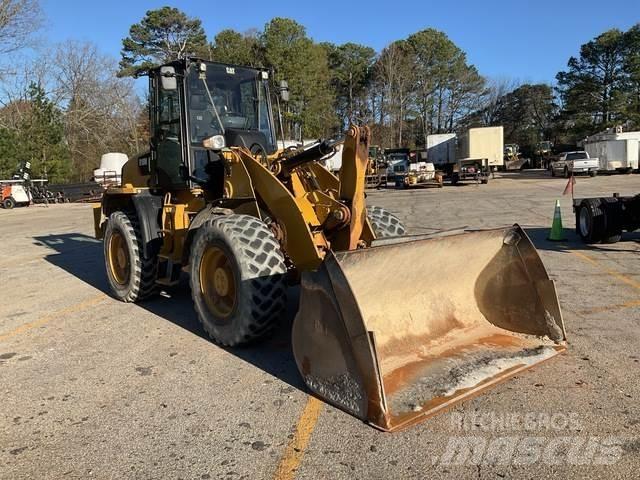CAT 918M 輪胎式裝載機