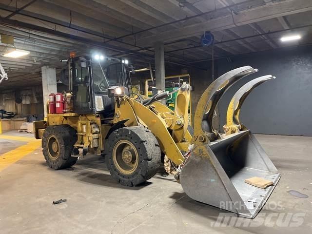 CAT 920 輪胎式裝載機