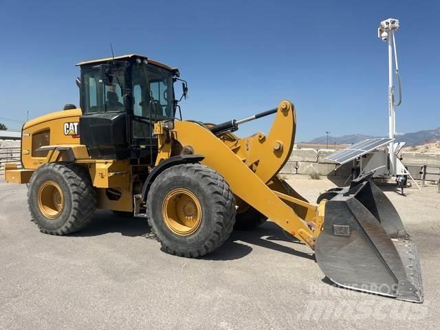 CAT 926M 輪胎式裝載機