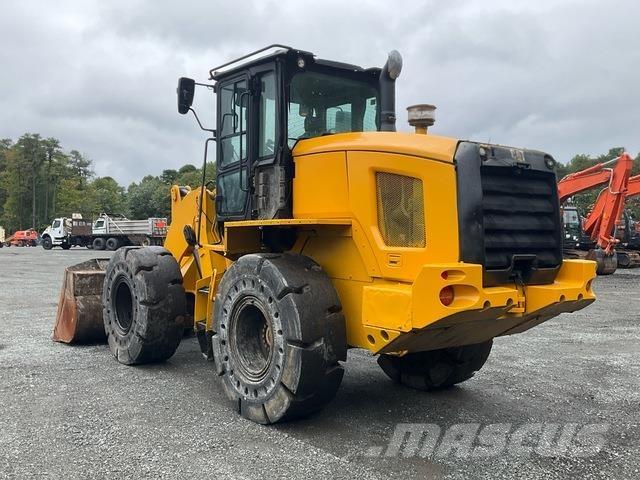 CAT 930M 輪胎式裝載機