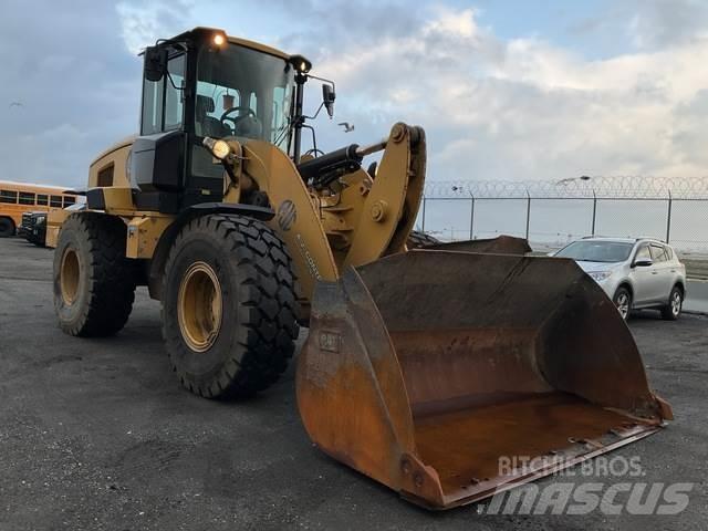 CAT 938M 輪胎式裝載機
